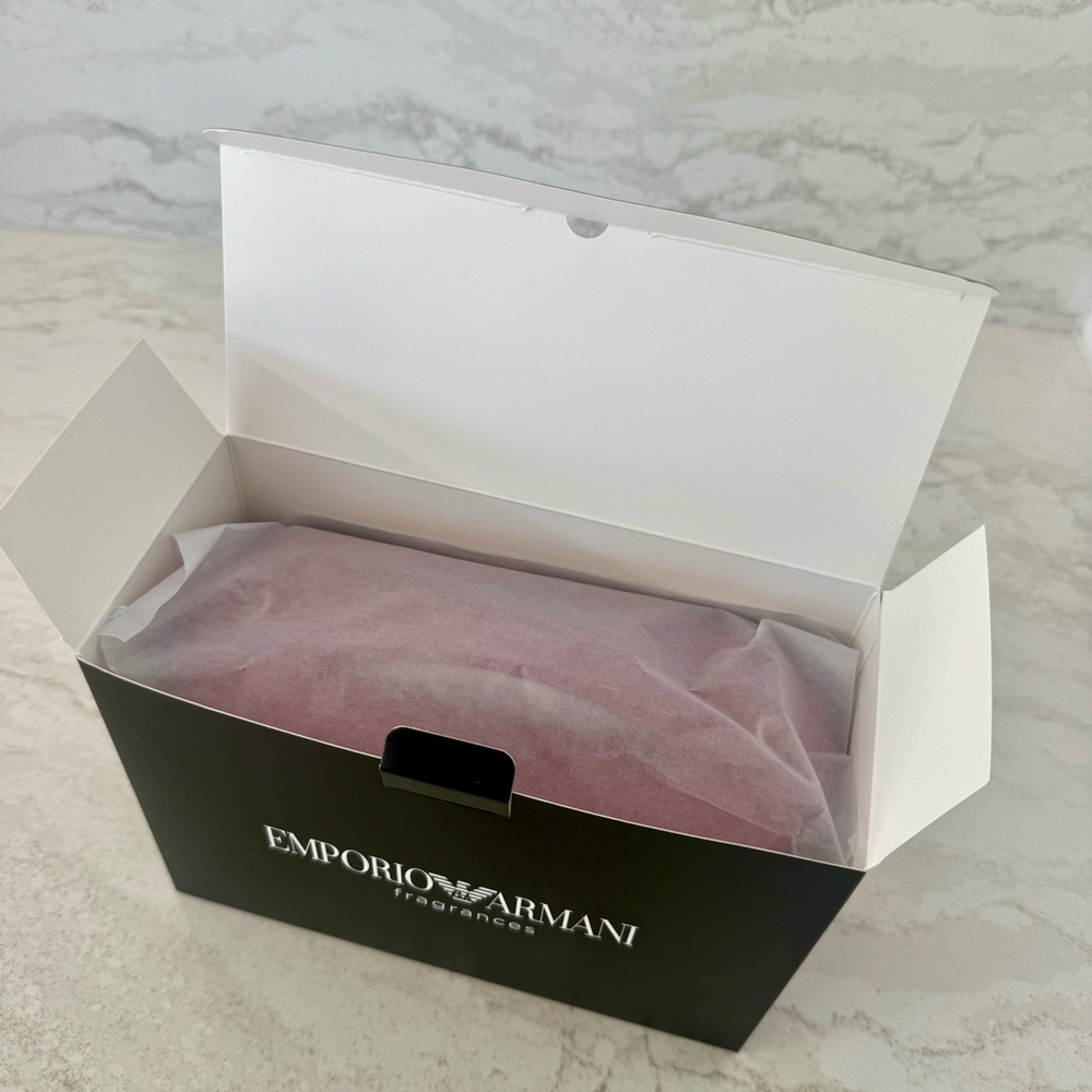 Emporio Armani VIP Mini Vanity Kit/Purse - Picture 11 of 14